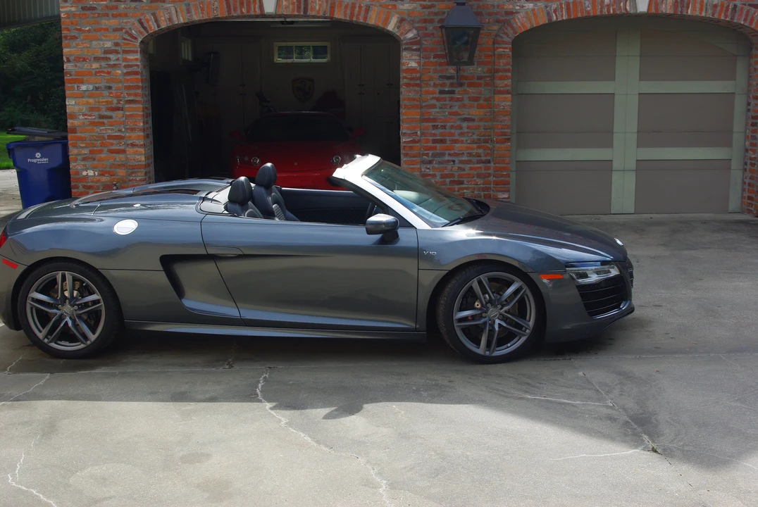 2015 Audi 42 R8 - Image 12 of 16