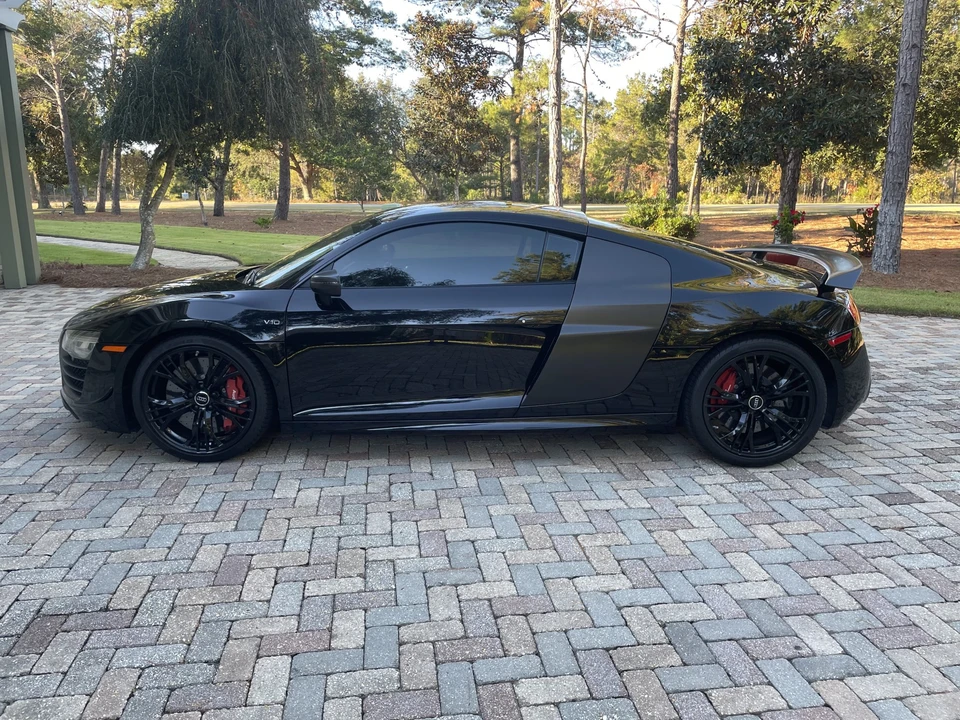 2015 Audi 42 R8 - Image 14 of 31