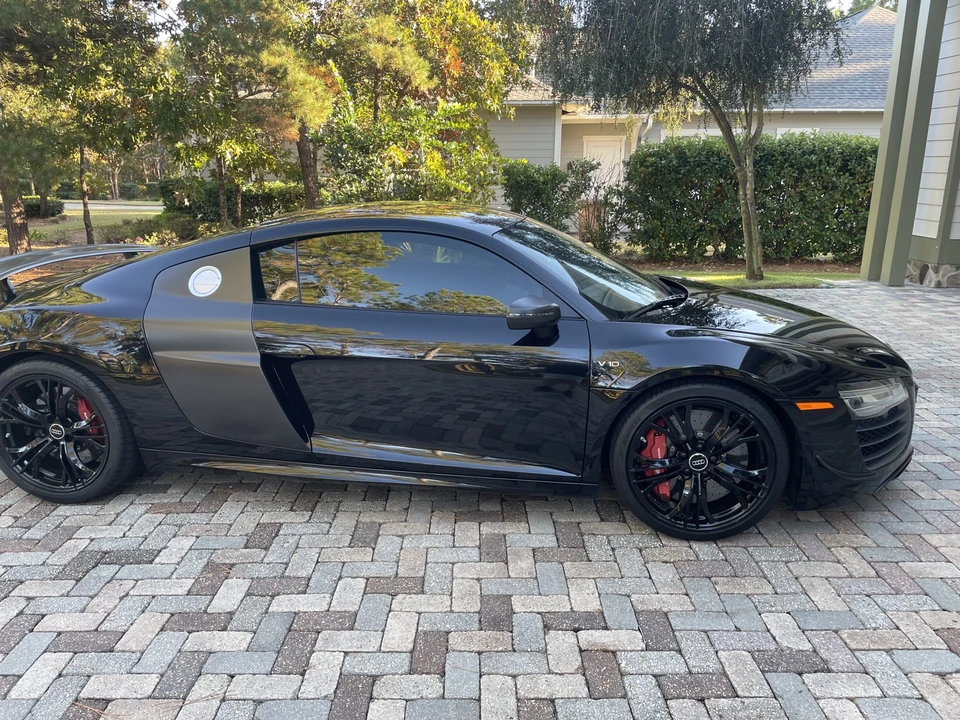 2015 Audi 42 R8 - Image 8 of 31
