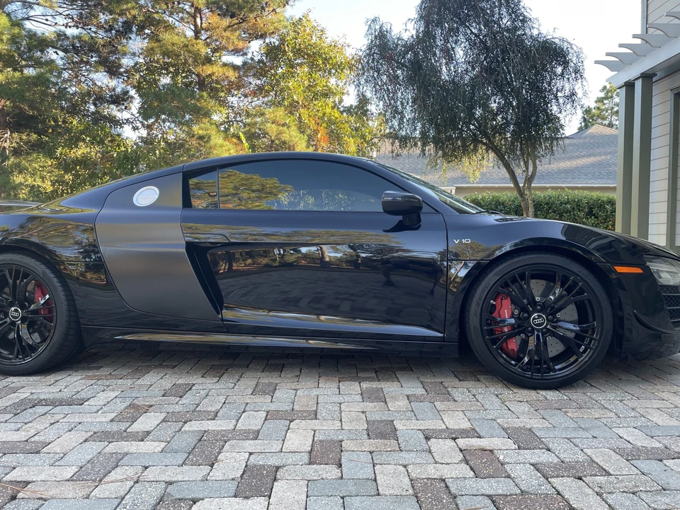 2015 Audi 42 R8 - Image 10 of 31