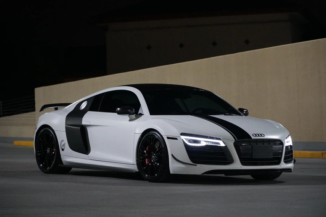 2015 Audi 42 R8 - Image 30 of 31