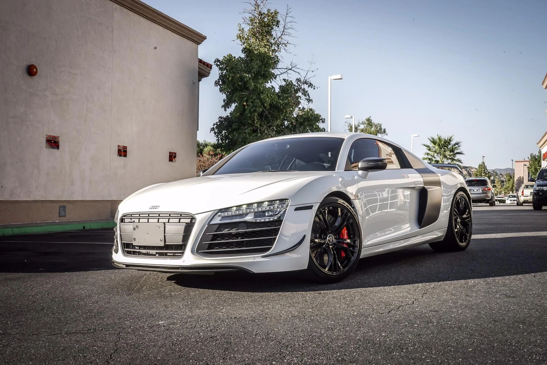 2015 Audi 42 R8 - Image 11 of 31