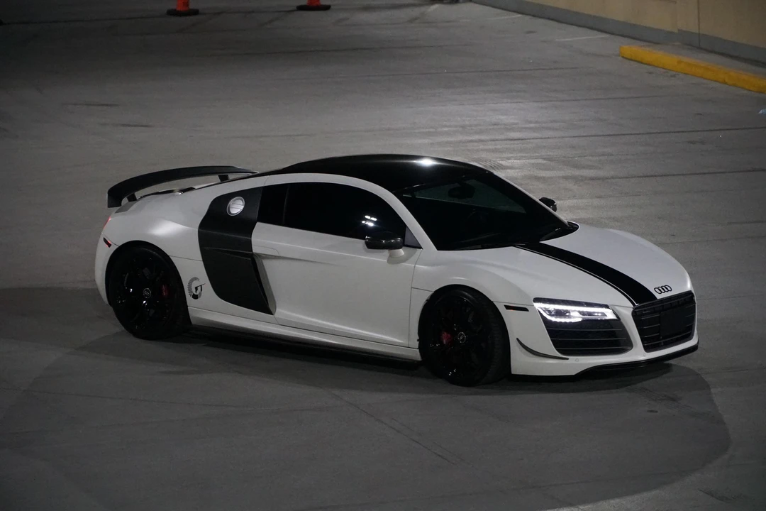 2015 Audi 42 R8 - Image 24 of 31