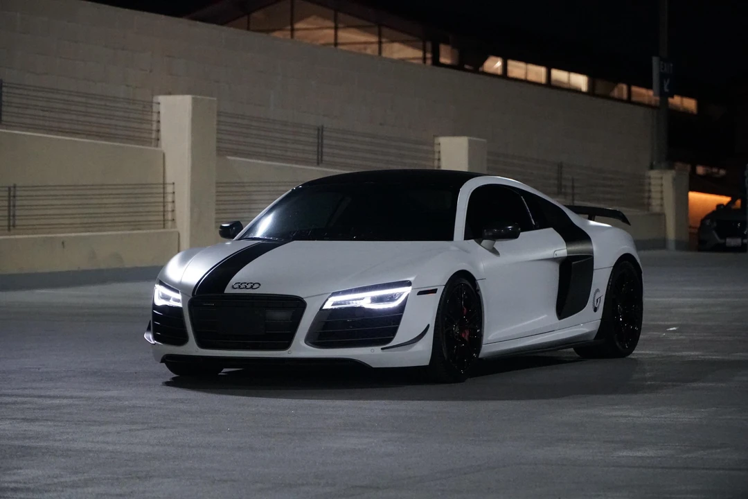 2015 Audi 42 R8 - Image 12 of 31