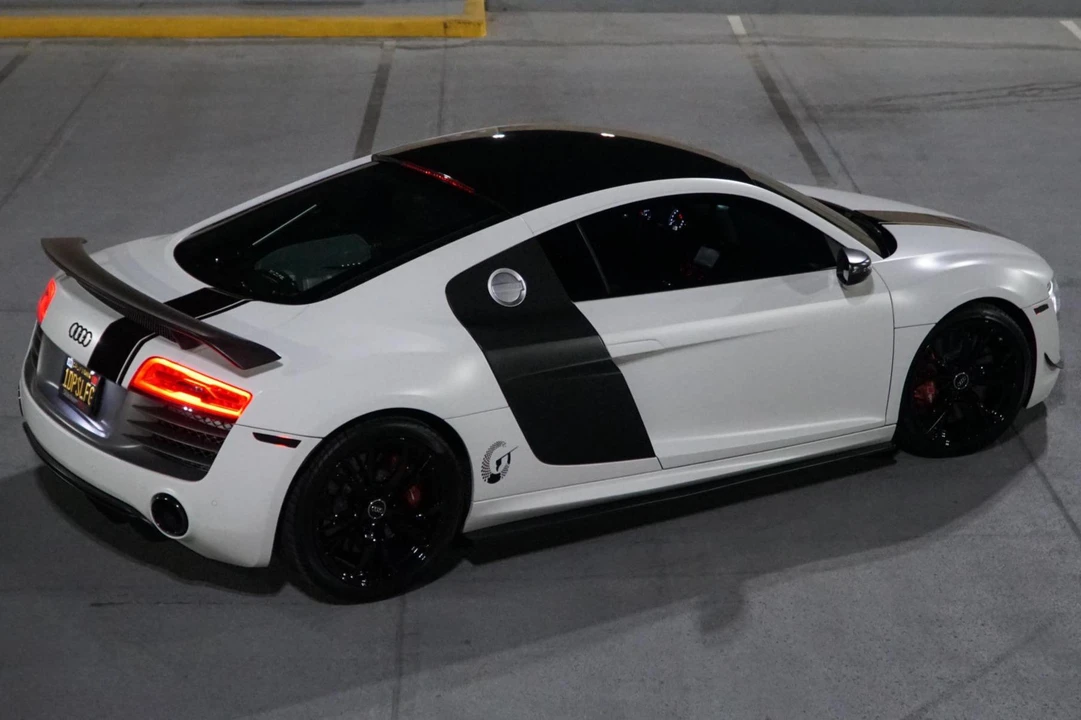 2015 Audi 42 R8 - Image 4 of 31
