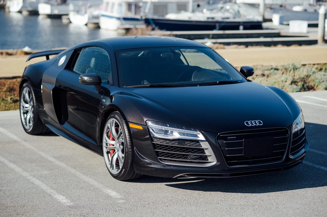 2015 Audi 42 R8 - Image 2 of 31