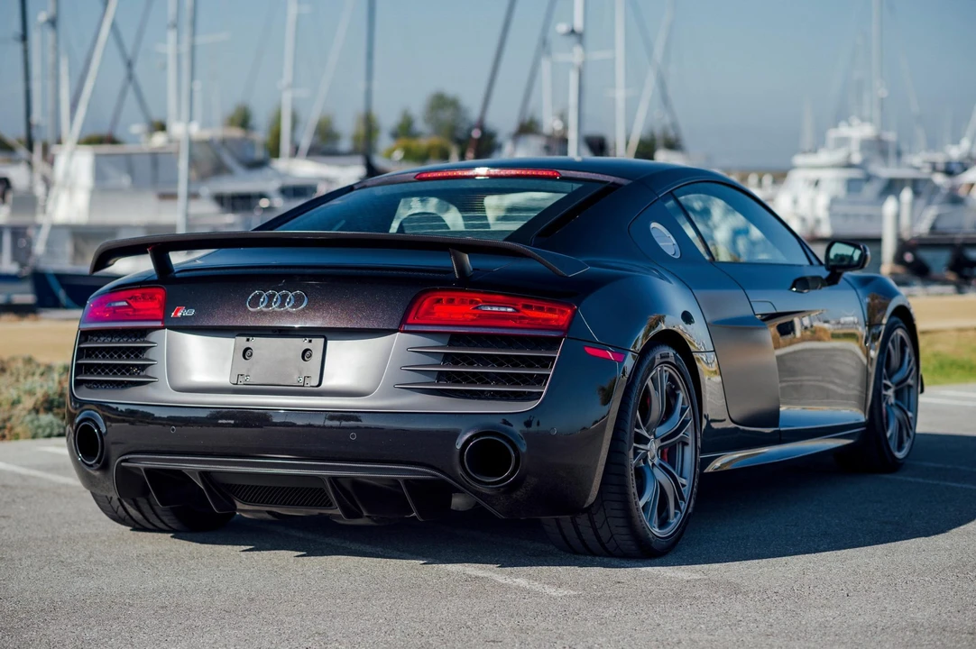 2015 Audi 42 R8 - Image 4 of 31
