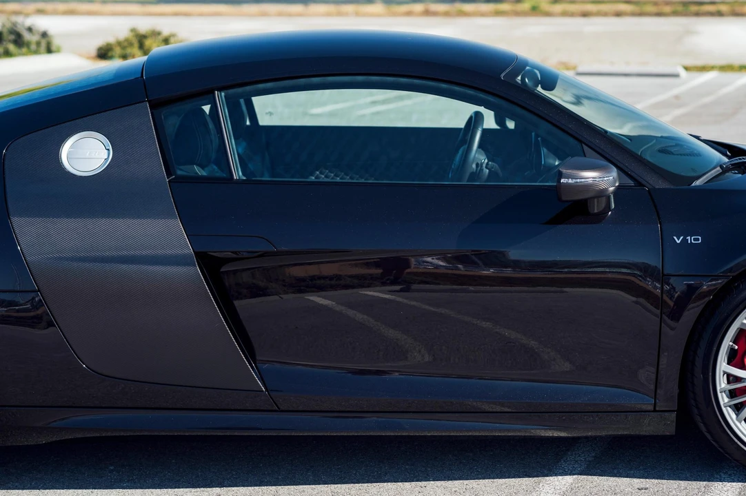 2015 Audi 42 R8 - Image 20 of 31
