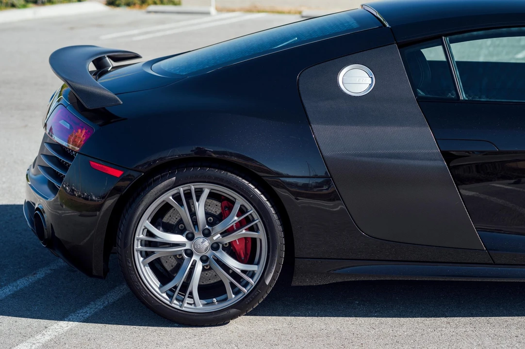 2015 Audi 42 R8 - Image 21 of 31