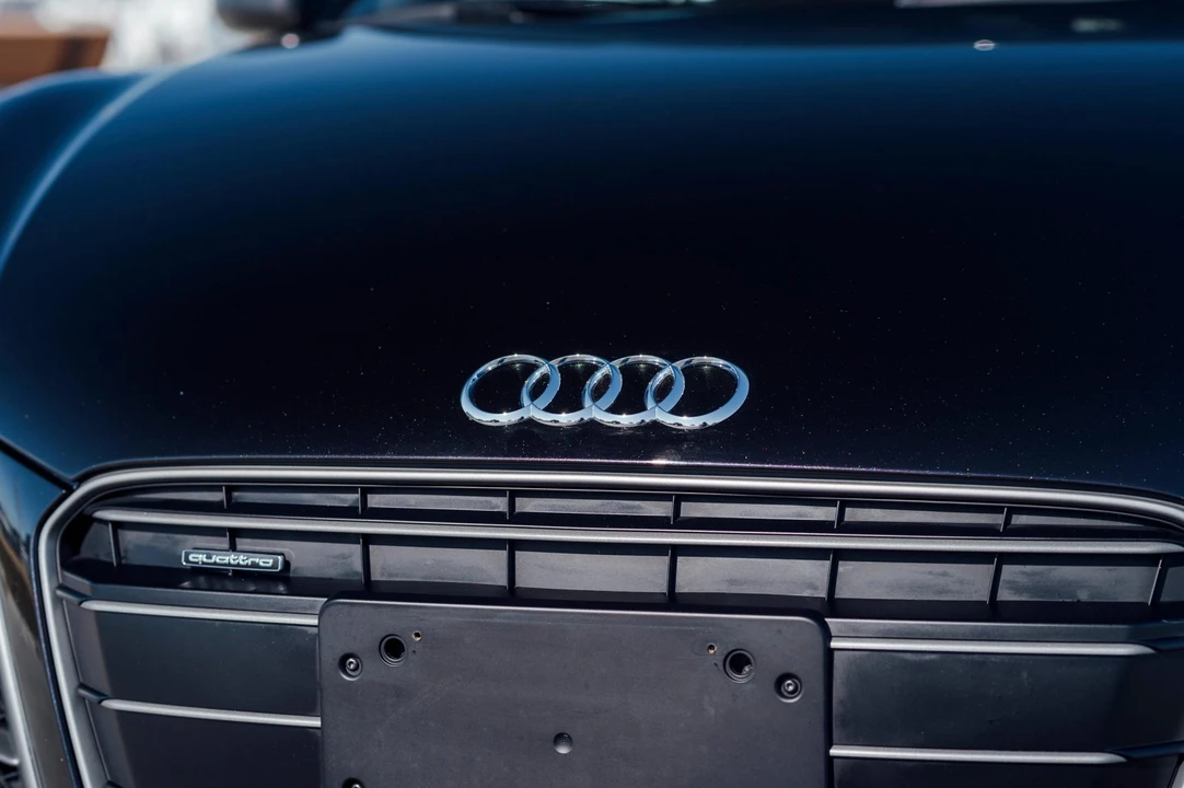 2015 Audi 42 R8 - Image 22 of 31