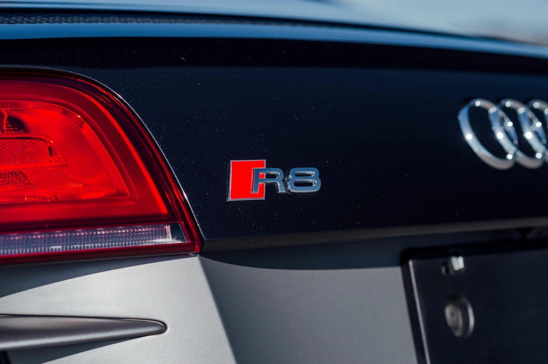 2015 Audi 42 R8 - Image 28 of 31