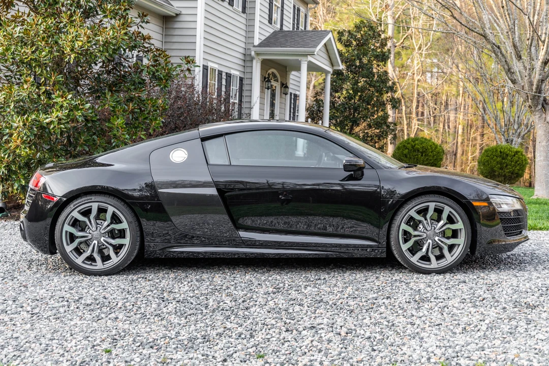 2015 Audi 42 R8 - Image 6 of 31