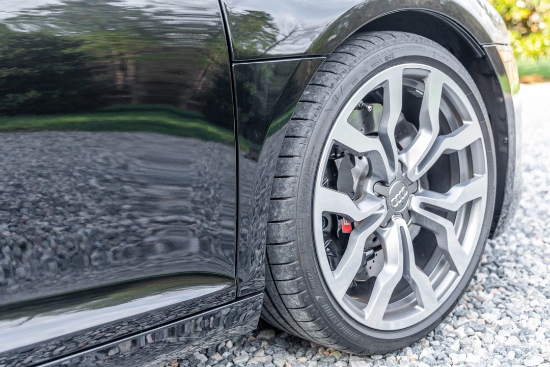 2015 Audi 42 R8 - Image 18 of 31