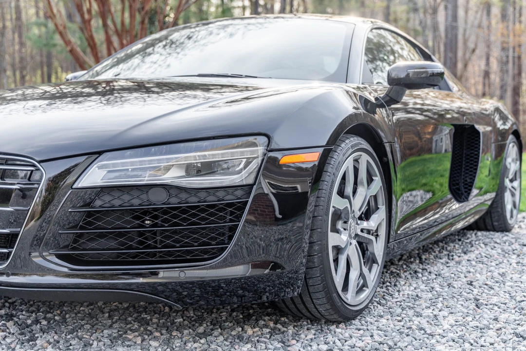 2015 Audi 42 R8 - Image 11 of 31