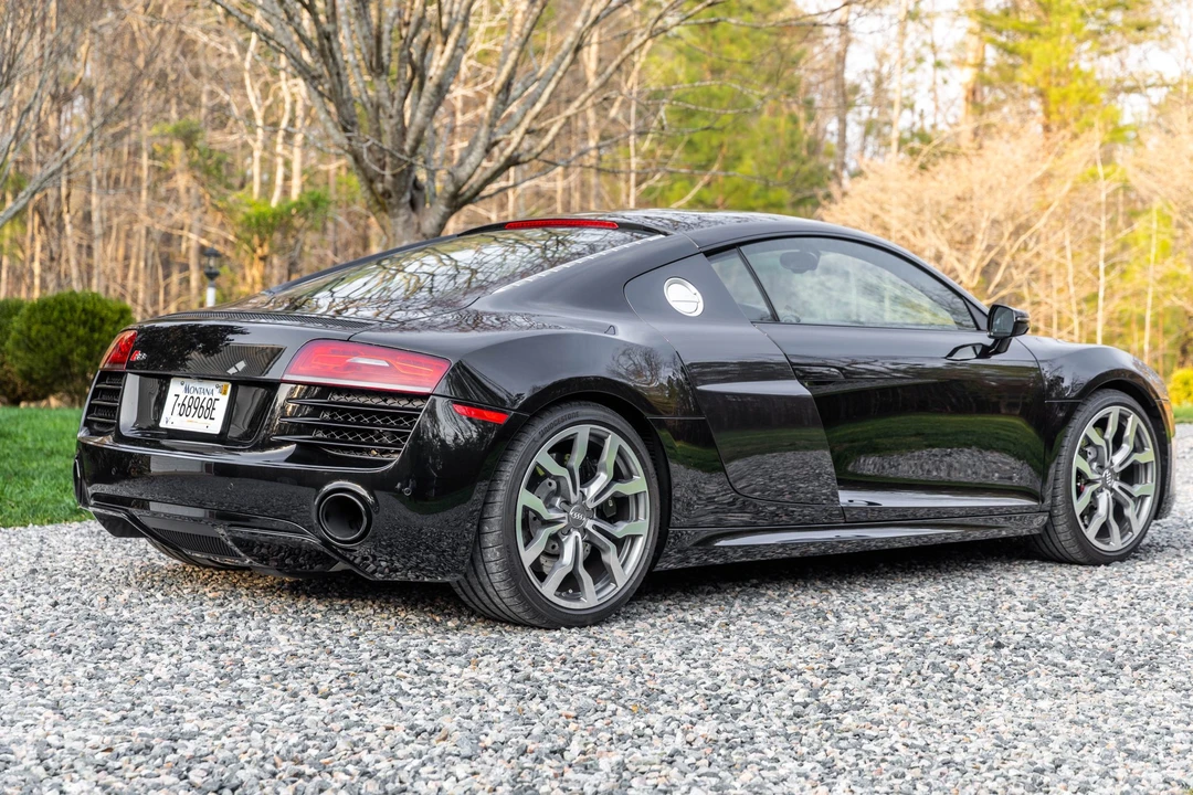 2015 Audi 42 R8 - Image 7 of 31