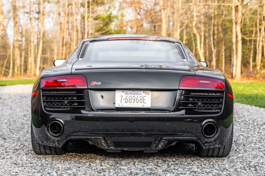 2015 Audi 42 R8 - Image 8 of 31