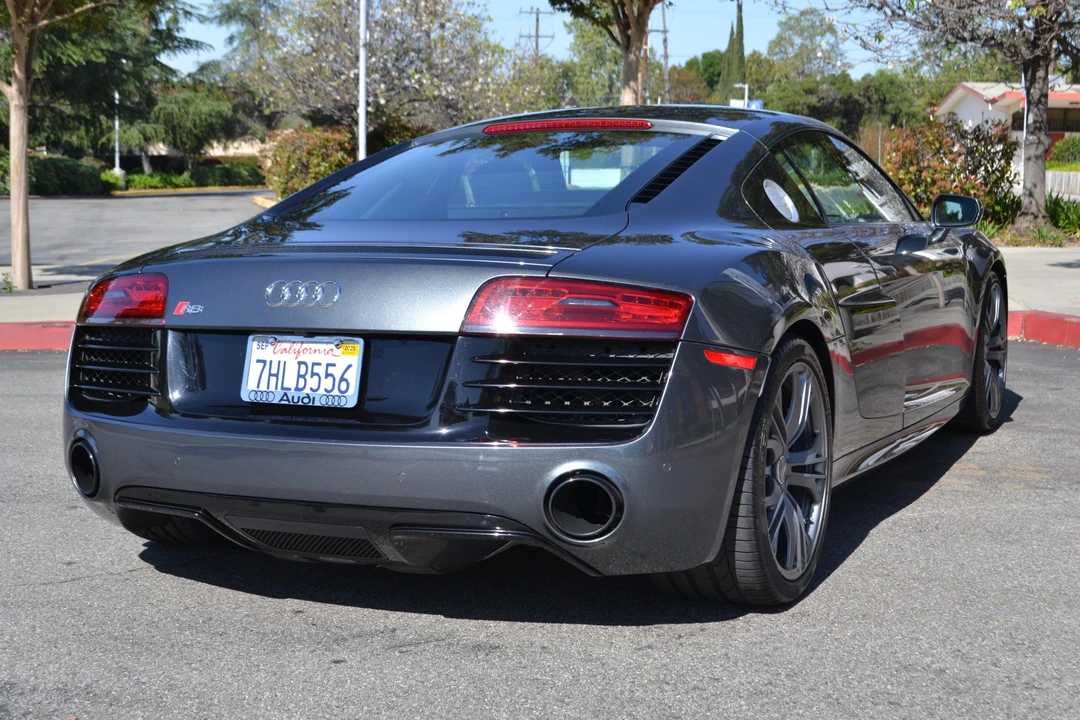2015 Audi 42 R8 - Image 26 of 31