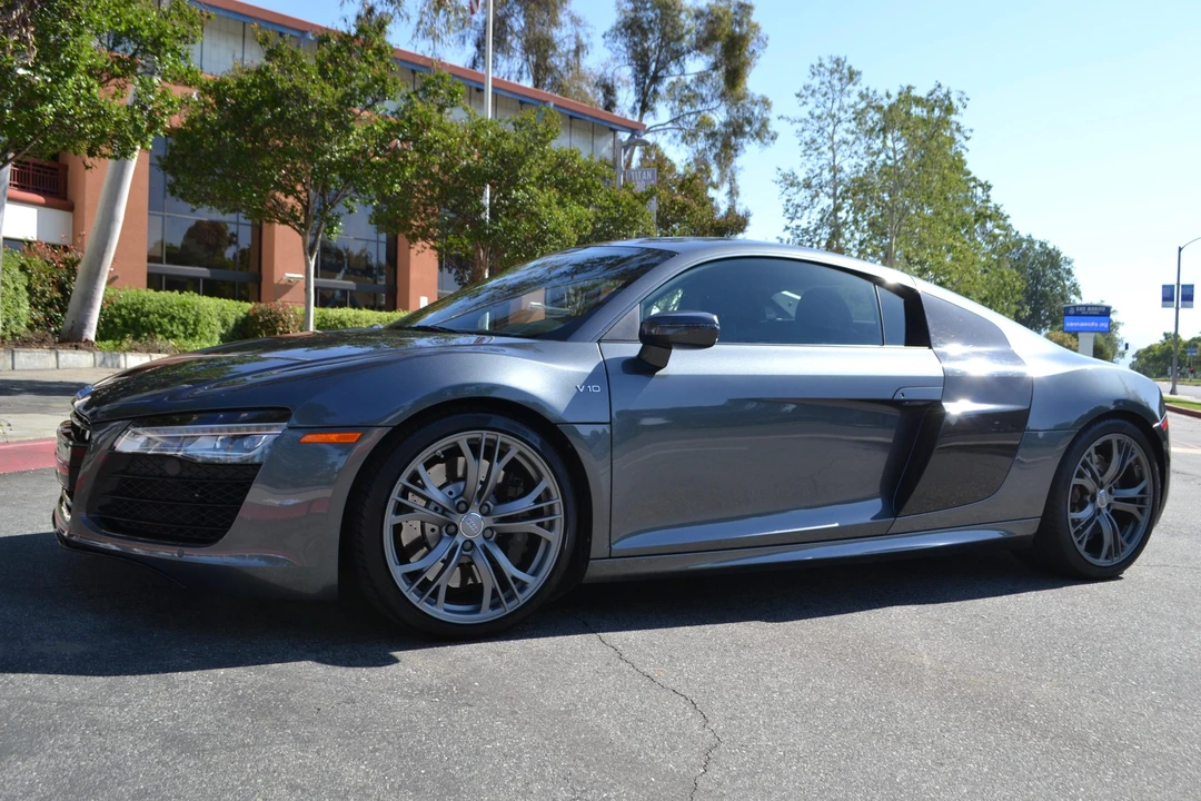 2015 Audi 42 R8 - Image 4 of 31