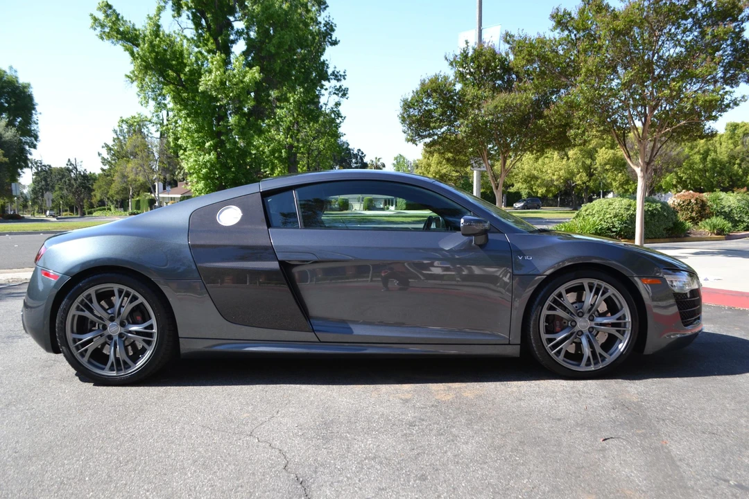 2015 Audi 42 R8 - Image 16 of 31