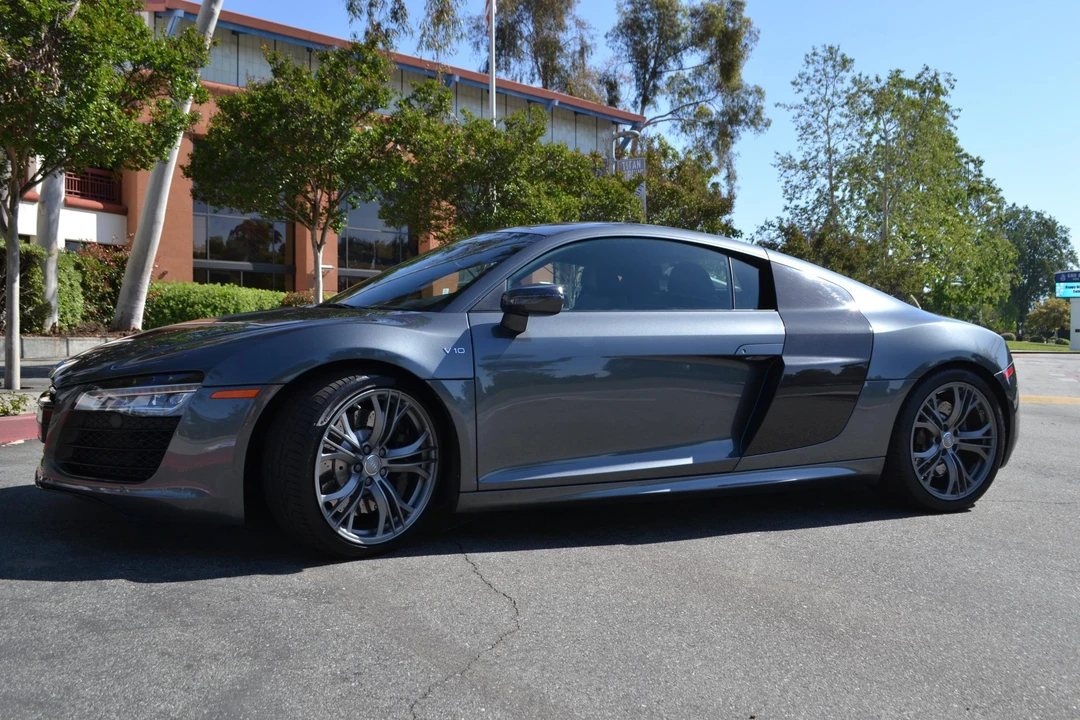 2015 Audi 42 R8 - Image 3 of 31