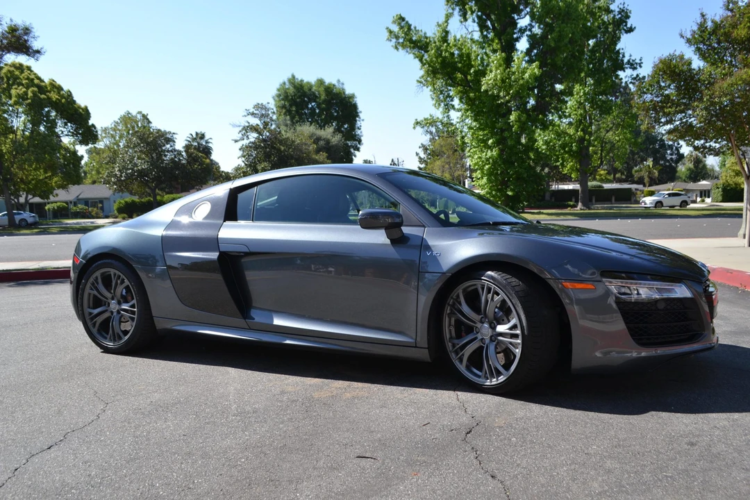 2015 Audi 42 R8 - Image 30 of 31