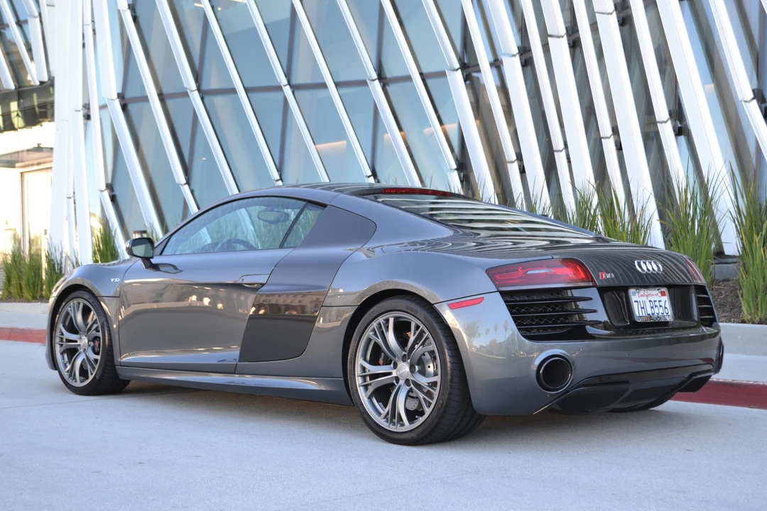 2015 Audi 42 R8 - Image 14 of 31