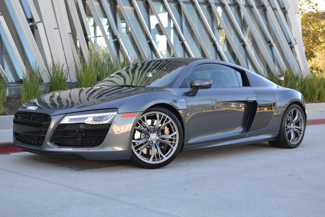 2015 Audi 42 R8 - Image 2 of 31