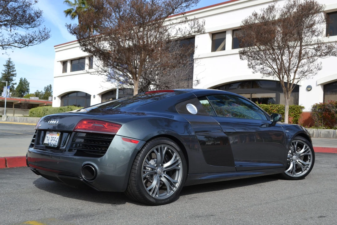 2015 Audi 42 R8 - Image 24 of 31