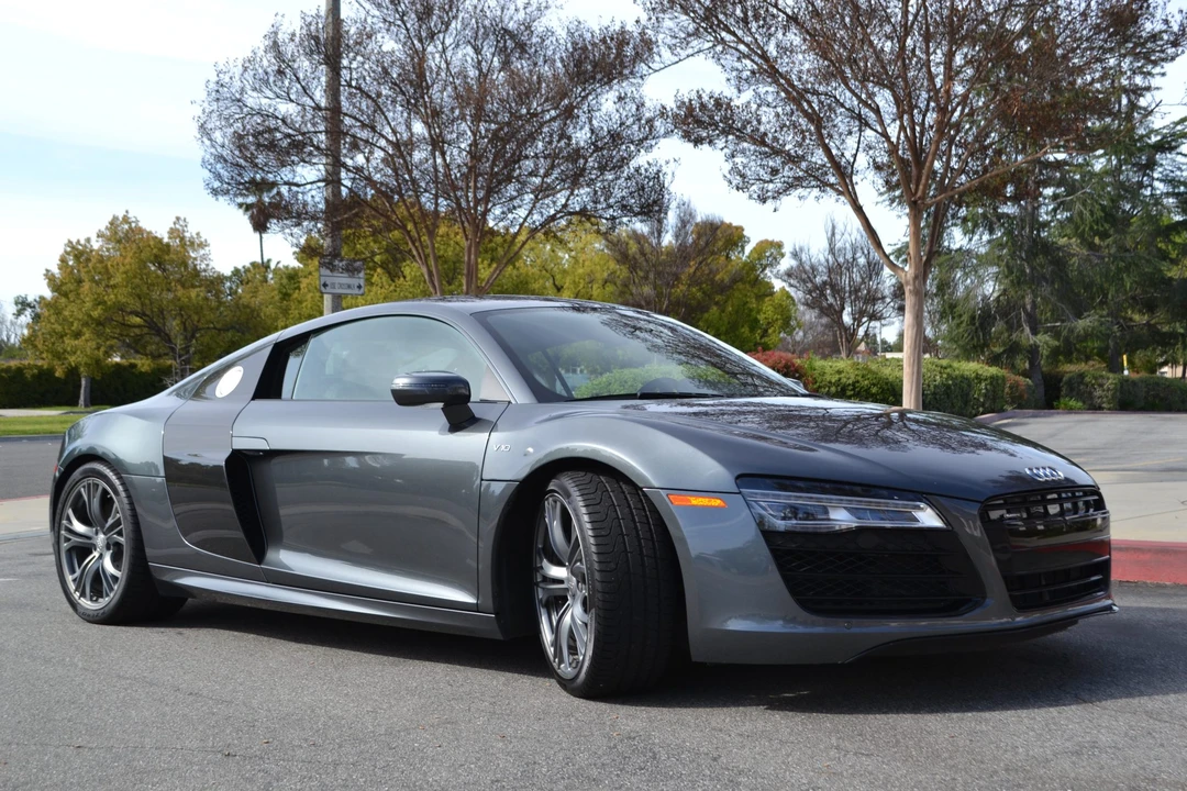 2015 Audi 42 R8 - Image 12 of 31