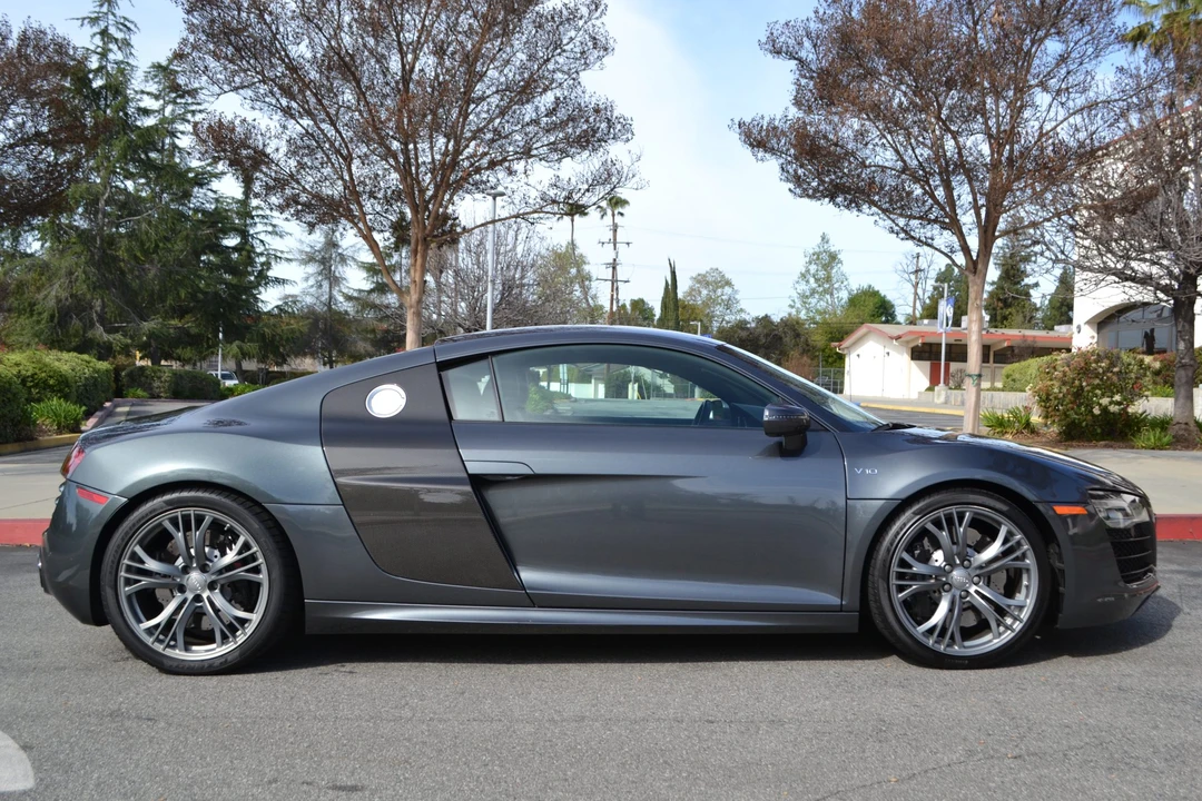 2015 Audi 42 R8 - Image 18 of 31