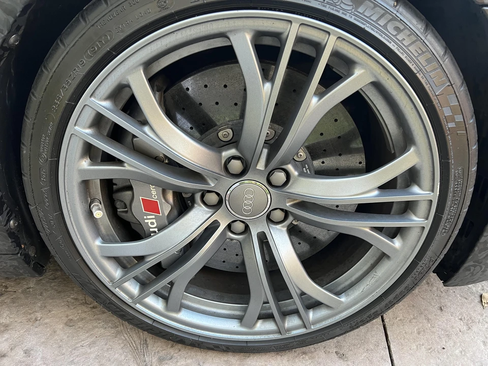 2015 Audi 42 R8 - Image 29 of 31