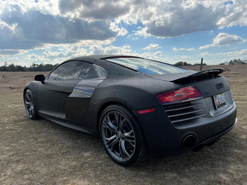 2015 Audi 42 R8 - Image 8 of 31