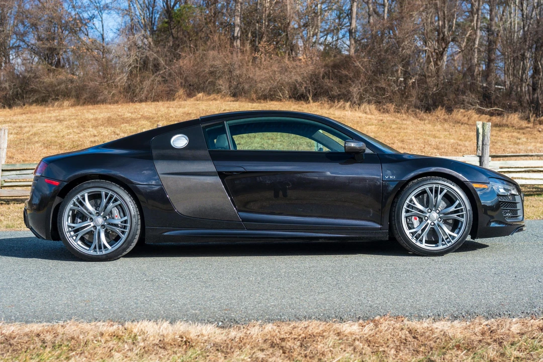 2015 Audi 42 R8 - Image 3 of 31