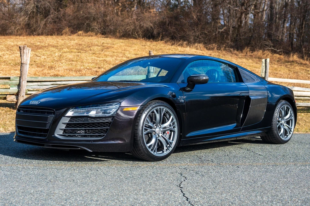 2015 Audi 42 R8 - Image 10 of 31