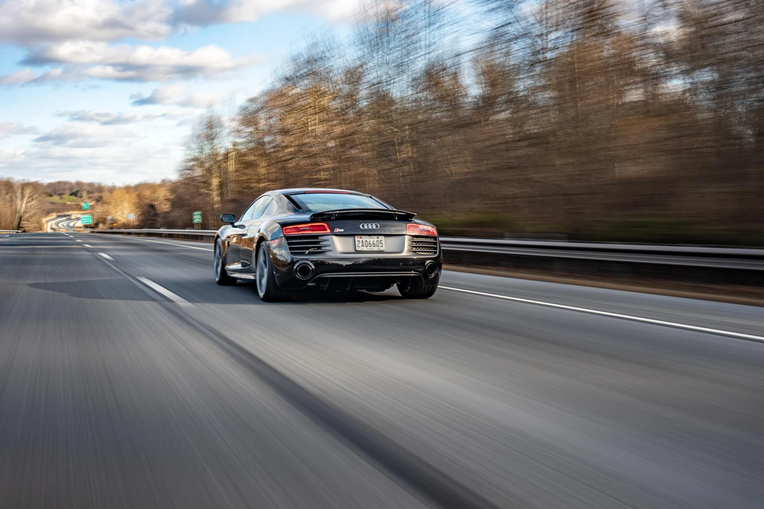 2015 Audi 42 R8 - Image 22 of 31