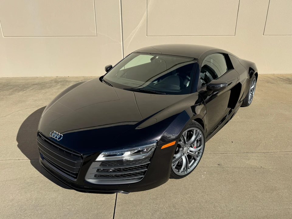 2015 Audi 42 R8 - Image 30 of 31