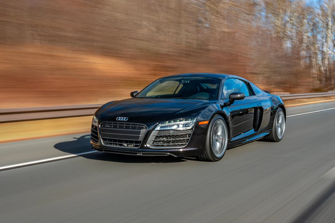 2015 Audi 42 R8 - Image 20 of 31