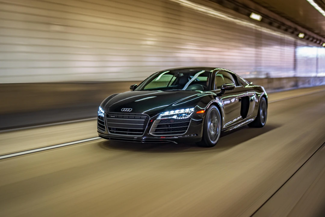 2015 Audi 42 R8 - Image 19 of 31