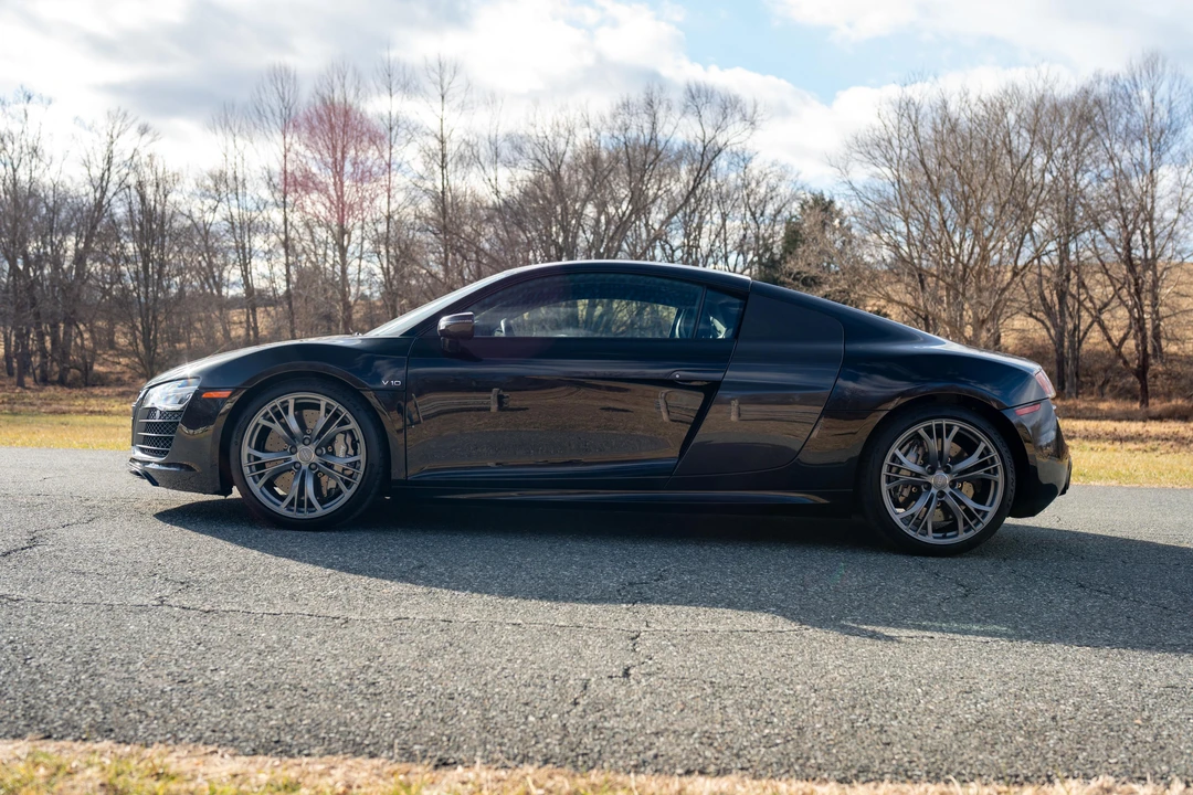 2015 Audi 42 R8 - Image 12 of 31