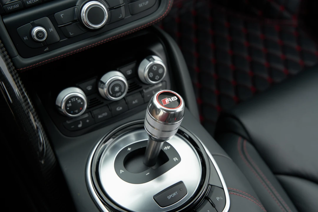 2015 Audi 42 R8 - Image 29 of 31