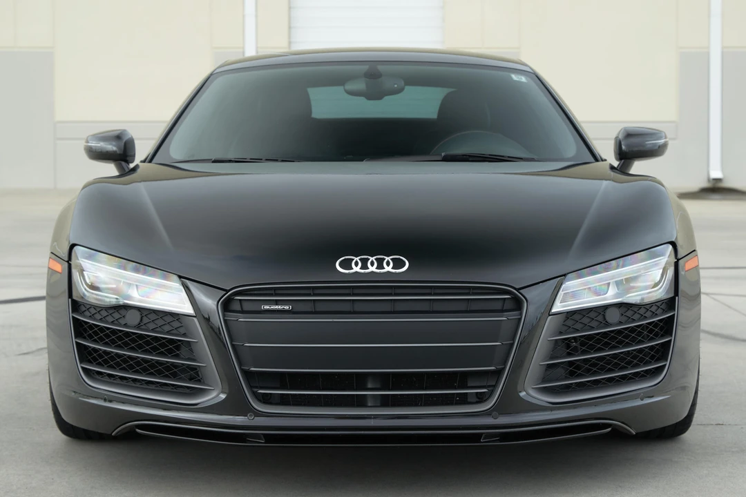 2015 Audi 42 R8 - Image 2 of 31