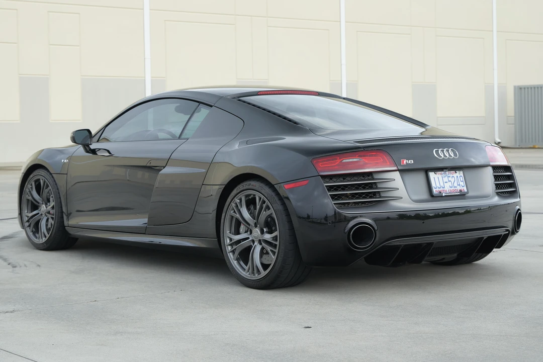 2015 Audi 42 R8 - Image 4 of 31