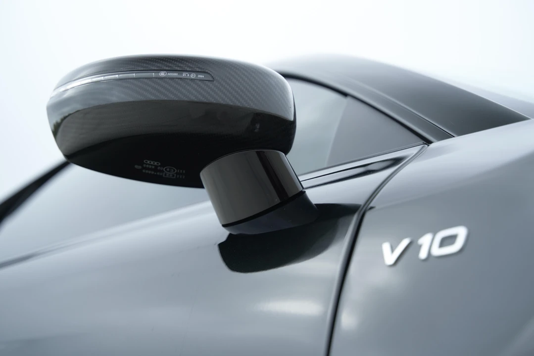2015 Audi 42 R8 - Image 20 of 31