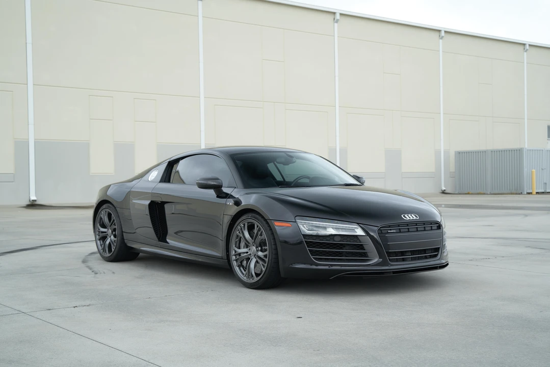 2015 Audi 42 R8 - Image 10 of 31