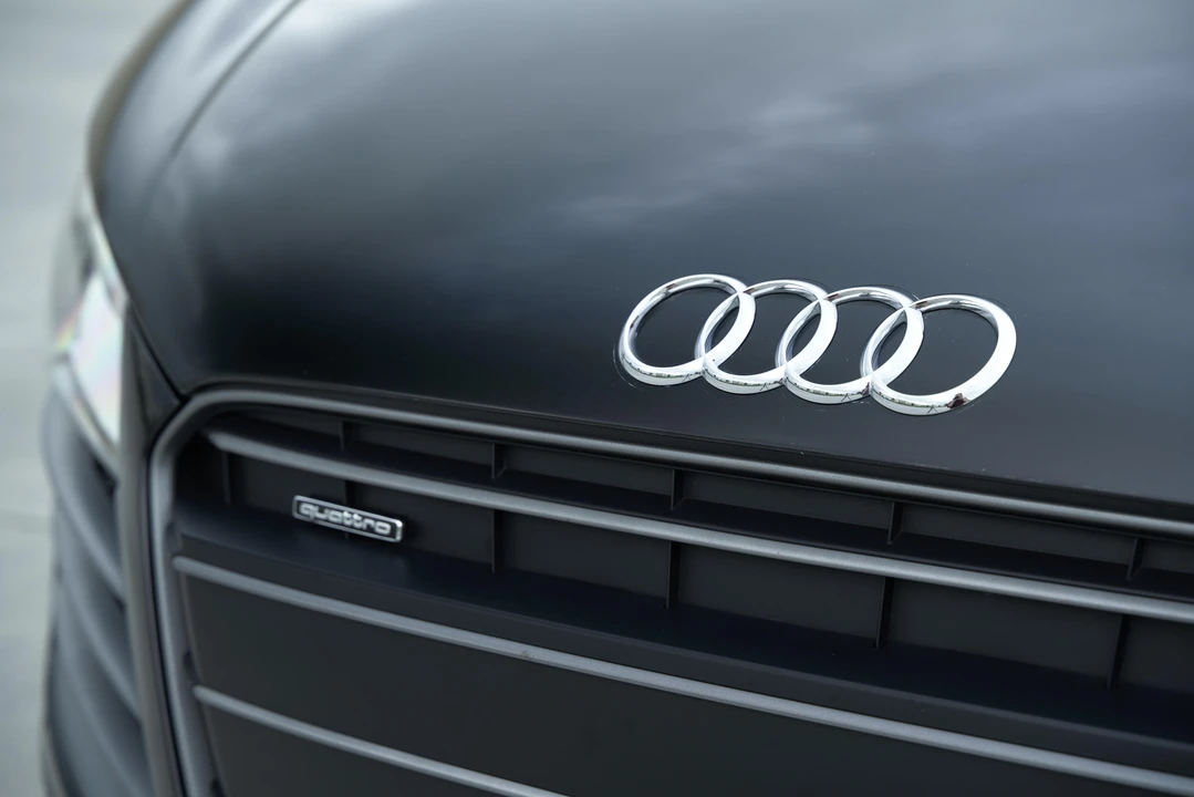 2015 Audi 42 R8 - Image 12 of 31