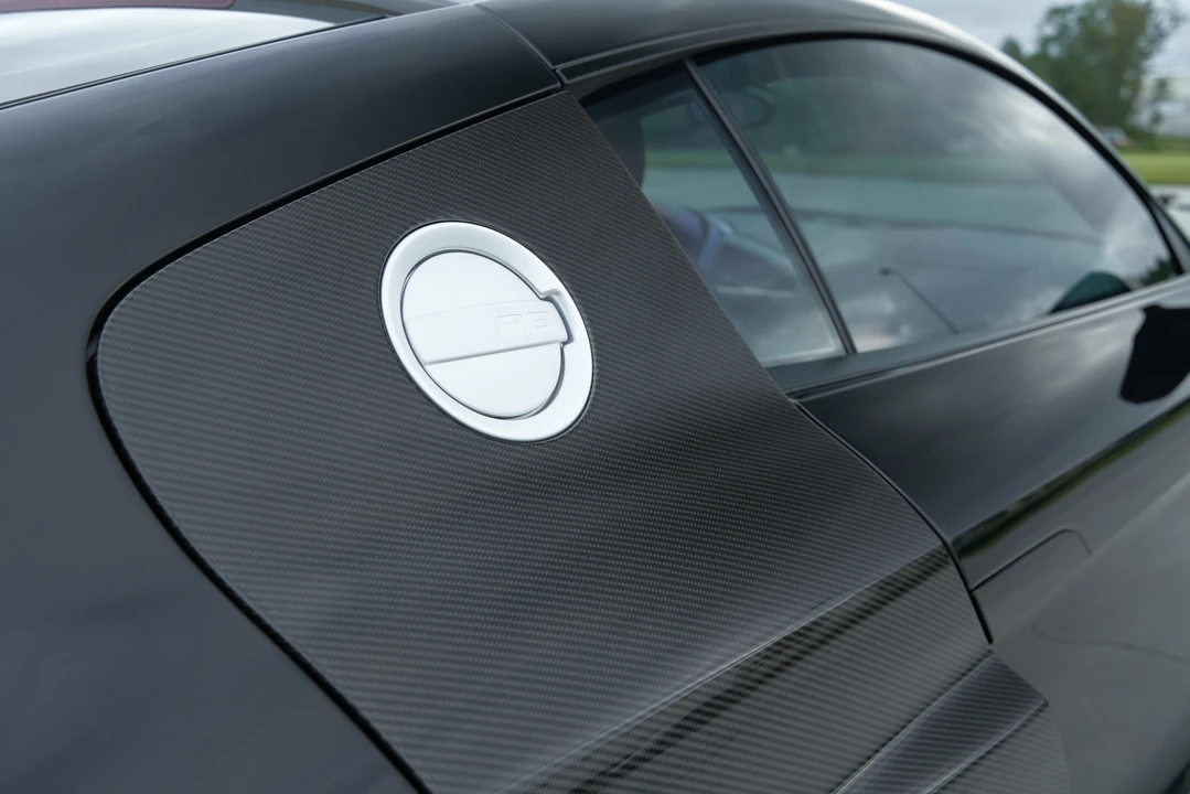 2015 Audi 42 R8 - Image 19 of 31