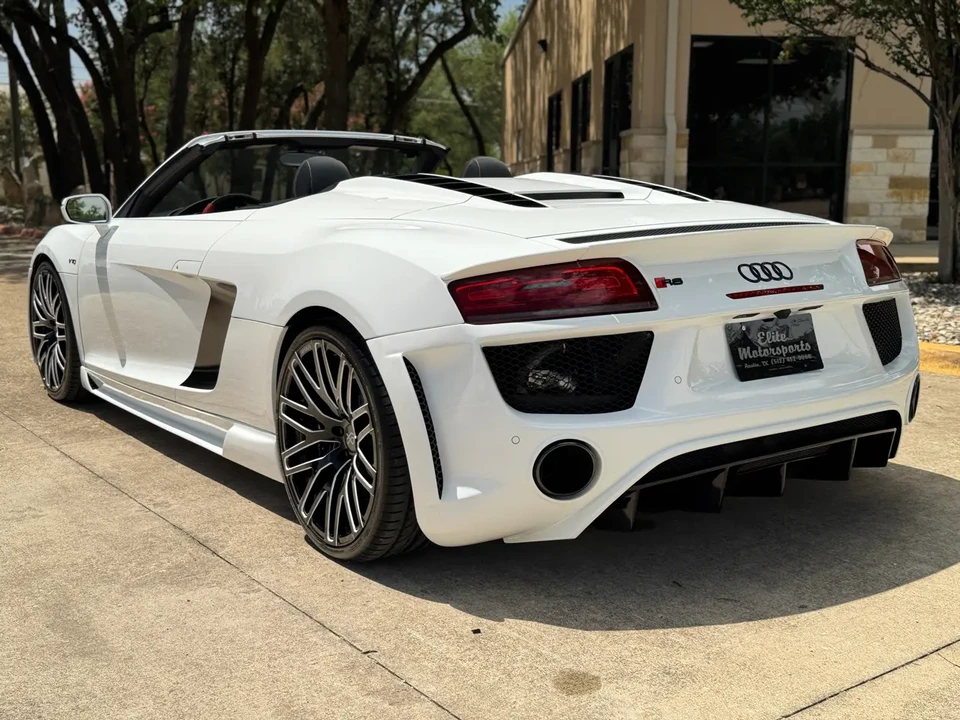 2015 Audi 42 R8 - Image 3 of 17