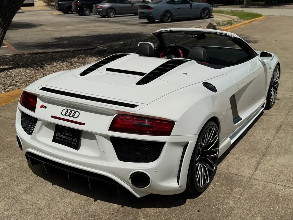 2015 Audi 42 R8 - Image 5 of 17