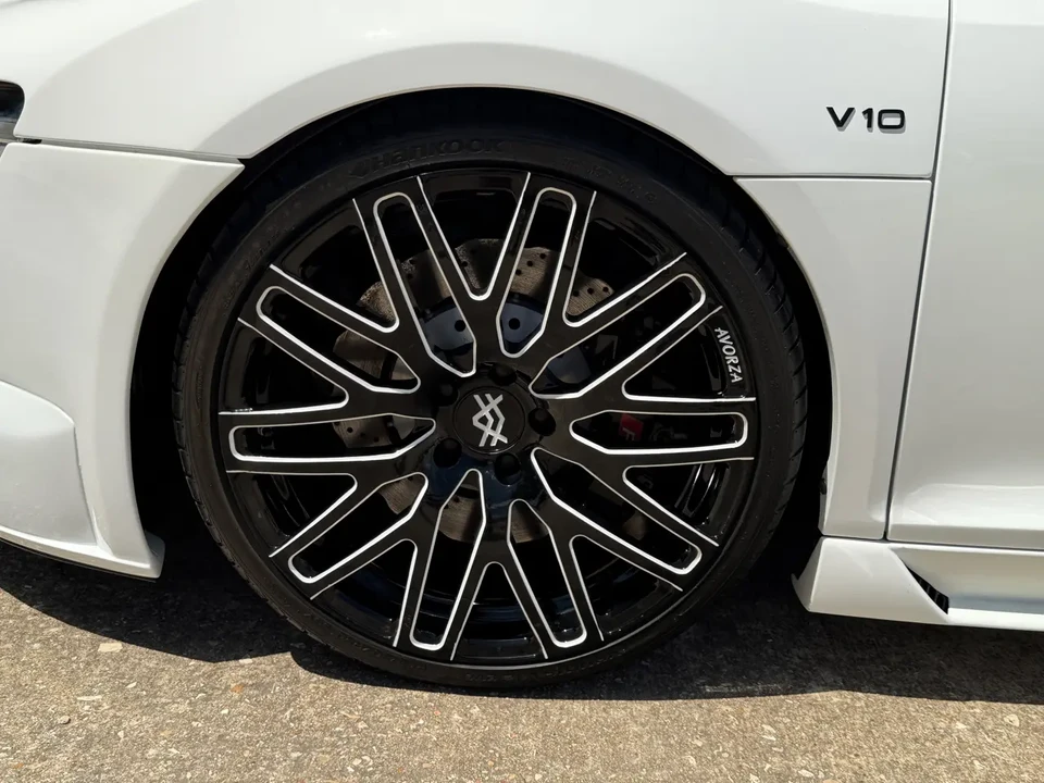 2015 Audi 42 R8 - Image 8 of 17