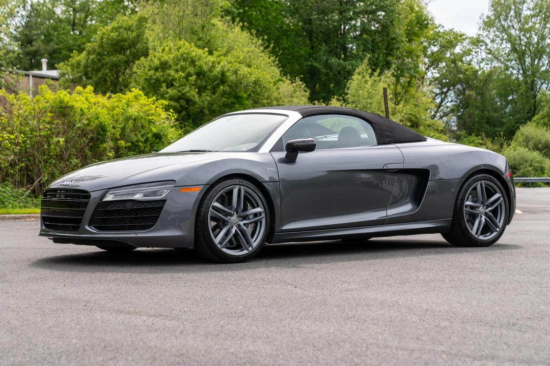 2015 Audi 42 R8 - Image 10 of 31